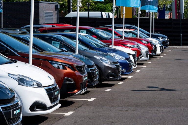 Svalutazione dell’auto: cos’è e come si calcola il valore residuo – alVolante.it